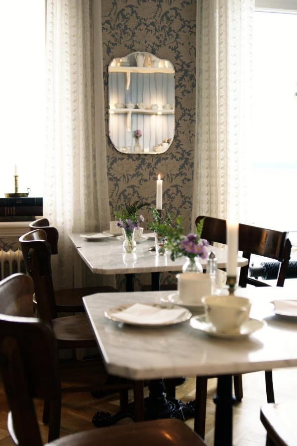 Okens Bed & Breakfast Varberg Exterior photo