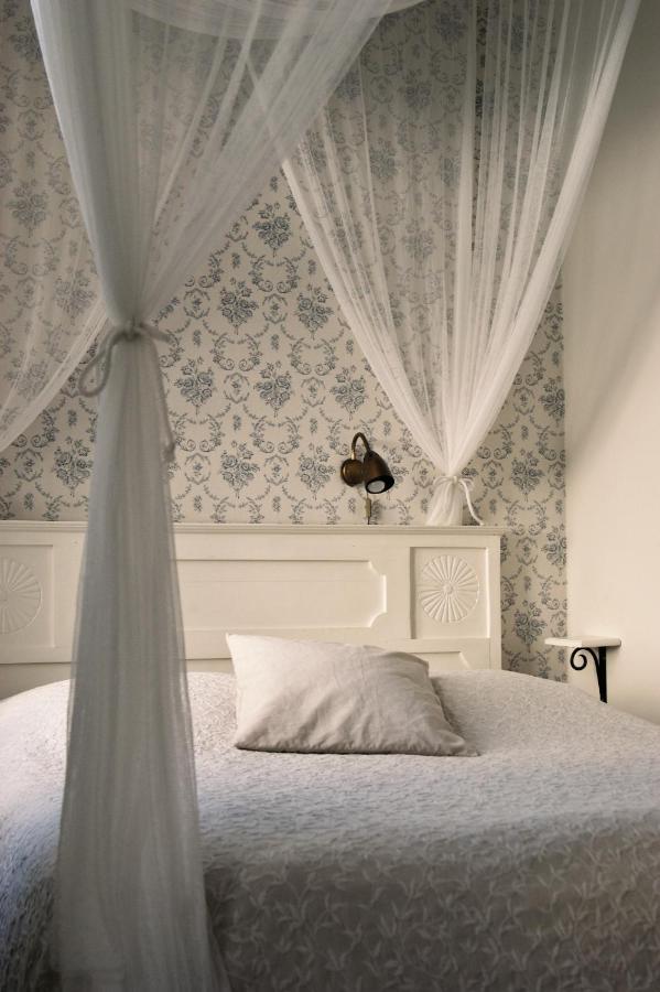 Okens Bed & Breakfast Varberg Exterior photo