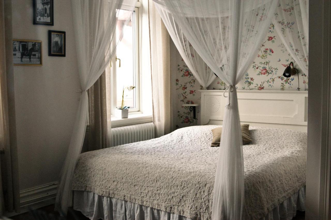 Okens Bed & Breakfast Varberg Exterior photo
