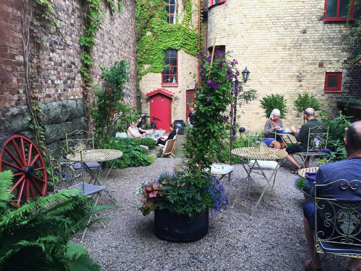 Okens Bed & Breakfast Varberg Exterior photo