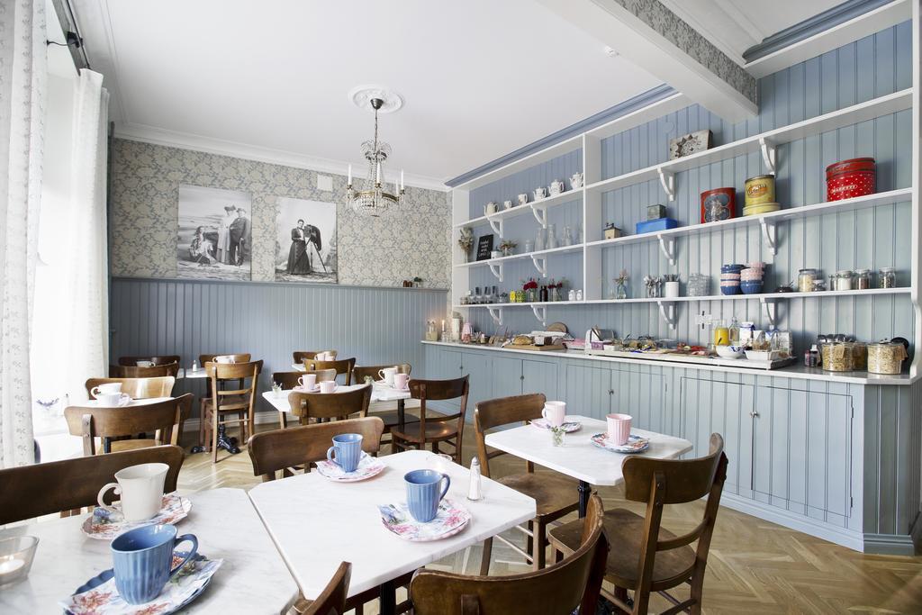 Okens Bed & Breakfast Varberg Exterior photo