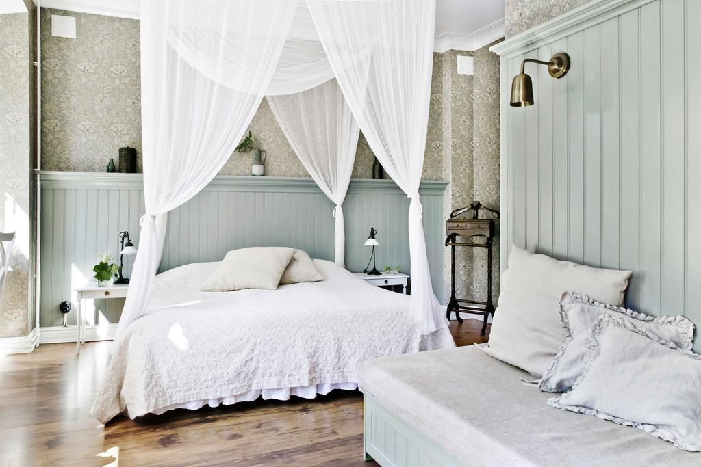Okens Bed & Breakfast Varberg Exterior photo